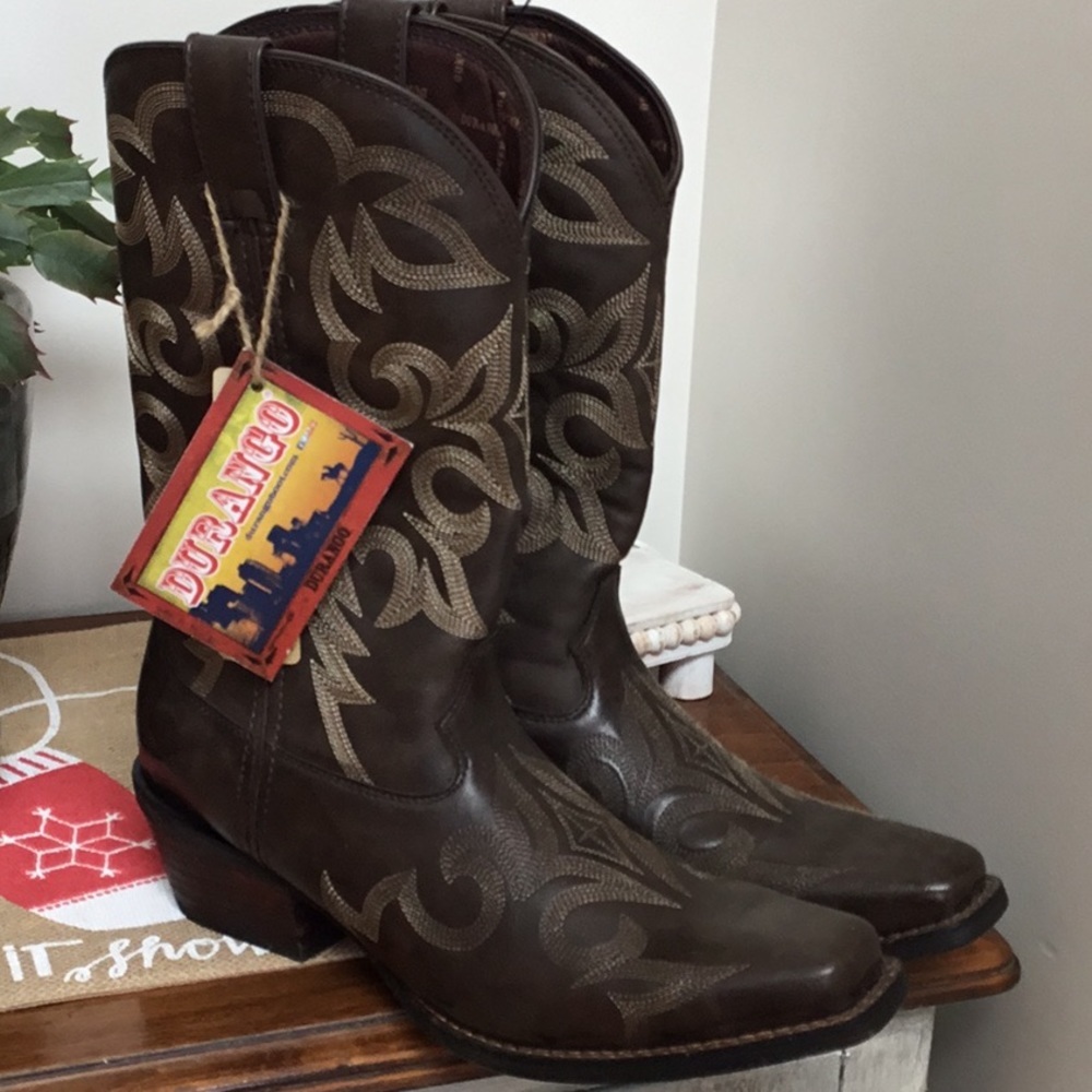 NWT, no box. Mens Durango square toed cowboy boots, western boots